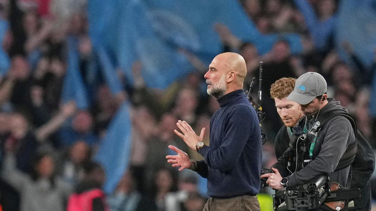 Pep Guardiola vence quinta Copa da Liga e quebra recordes de Alex Ferguson e José Mourinho