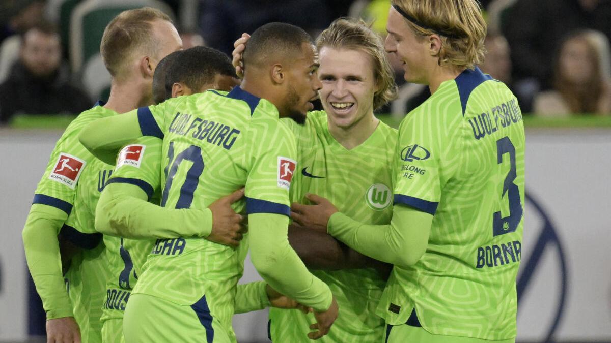 Bundesliga: Wolfsburg stuns Dortmund 2-0 to stretch unbeaten run