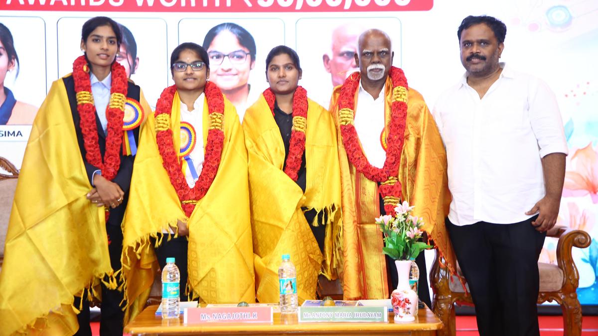 Velammal Nexus Group felicitates World carrom champions