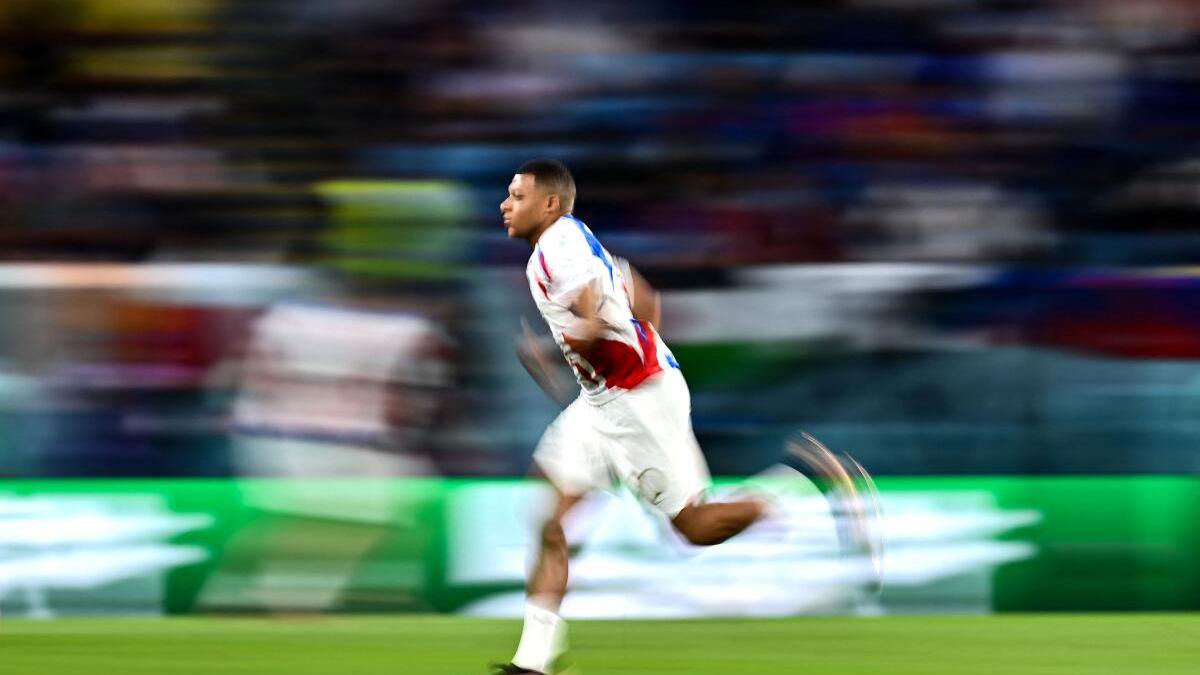 Who are the fastest players at FIFA World Cup Mbappe, Williams, Sarr