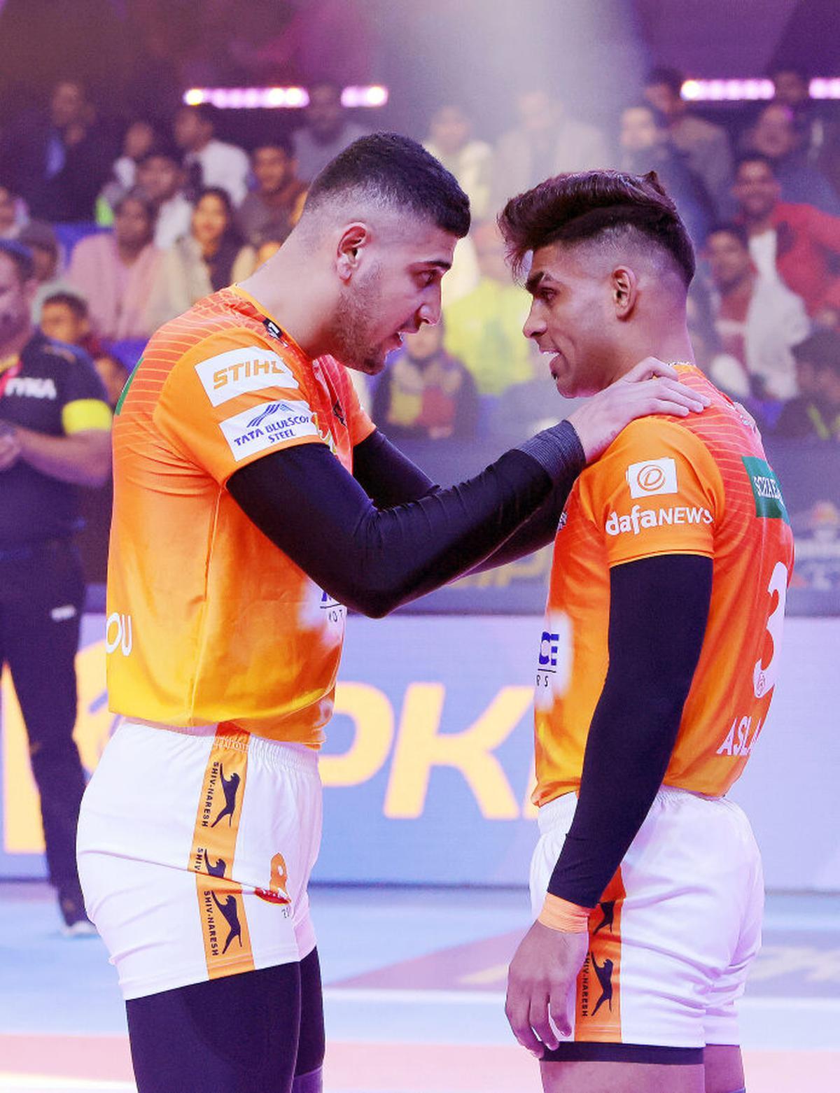 Shadloui during his stint with Puneri Paltan