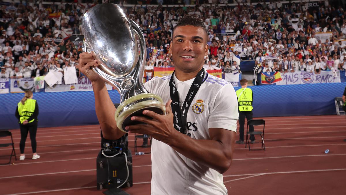 Manchester United agrees deal to sign Real Madrid midfielder Casemiro