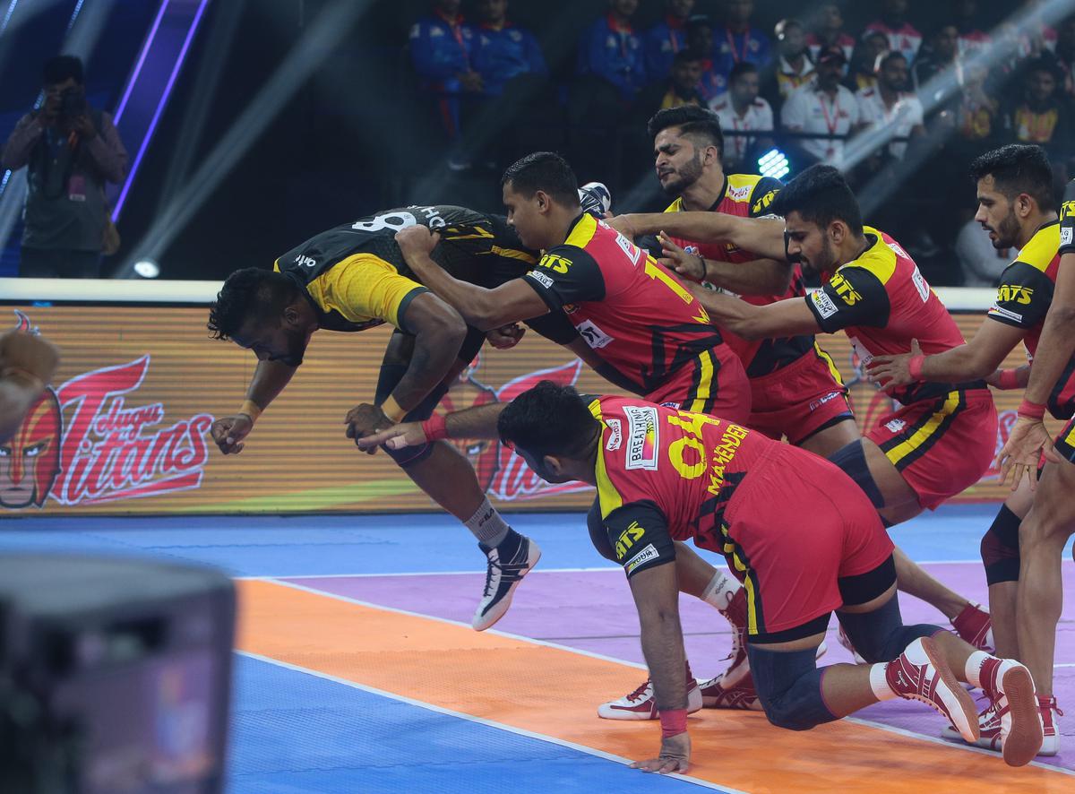 Patna Pirates 34-29 UP Yoddhas Highlights, Pro Kabaddi 2022: Sachin shines  yet again in Patna's win over UP Yoddhas - Sportstar