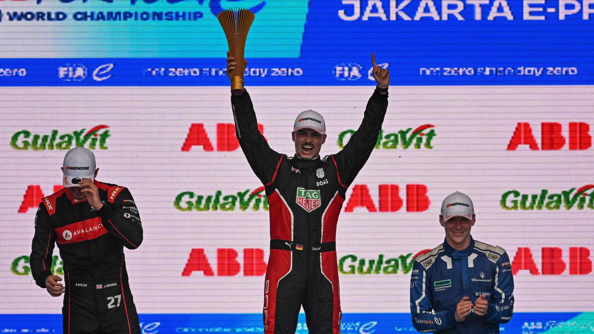 Jakarta International ePrix: Wehrlein secures third win of Formula E season