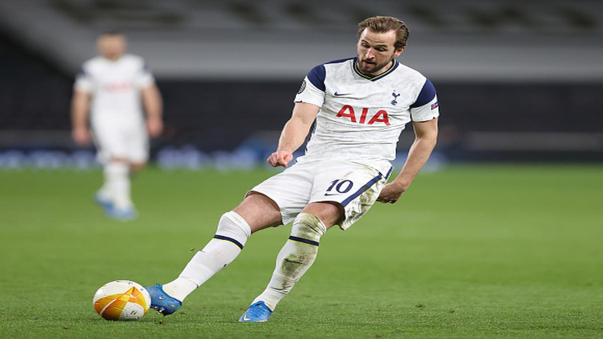 Kane double puts Tottenham in charge against Zagreb