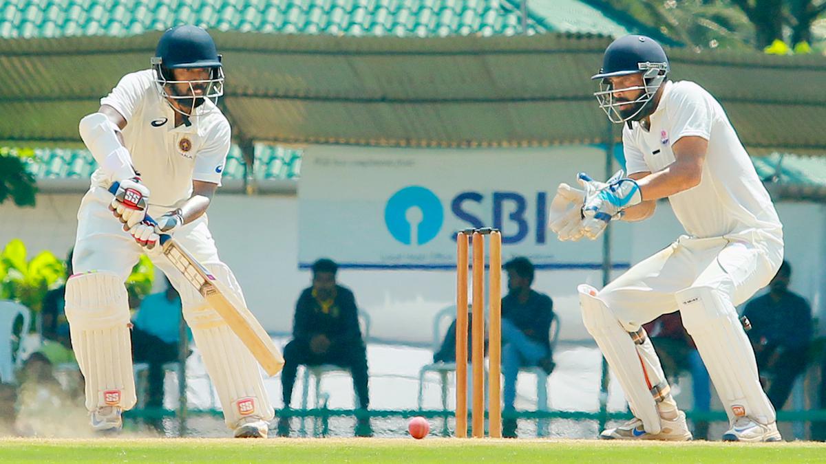 Ranji Trophy 2022/23: Rohan Prem, Jalaj Saxena Help Kerala Stay Afloat ...