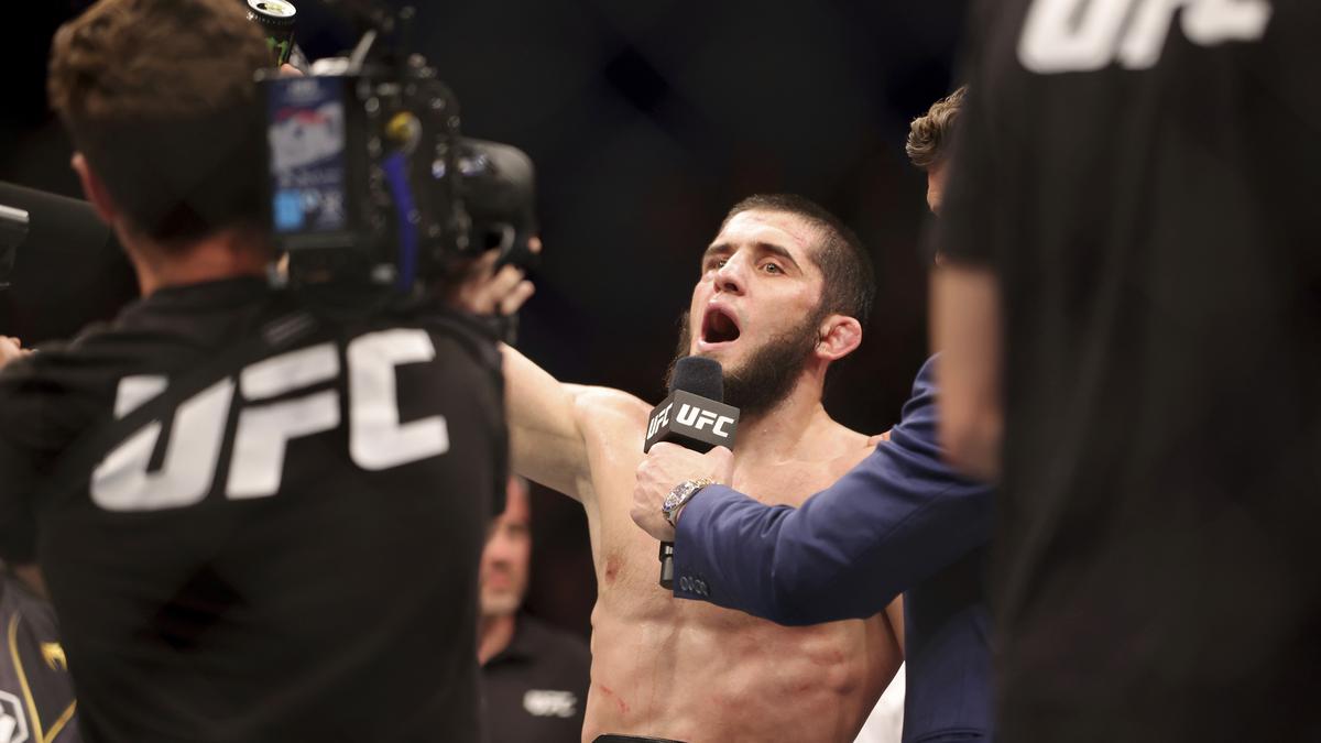 UFC 284: Islam Makhachev beats Alexander Volkanovski to defend lightweight title