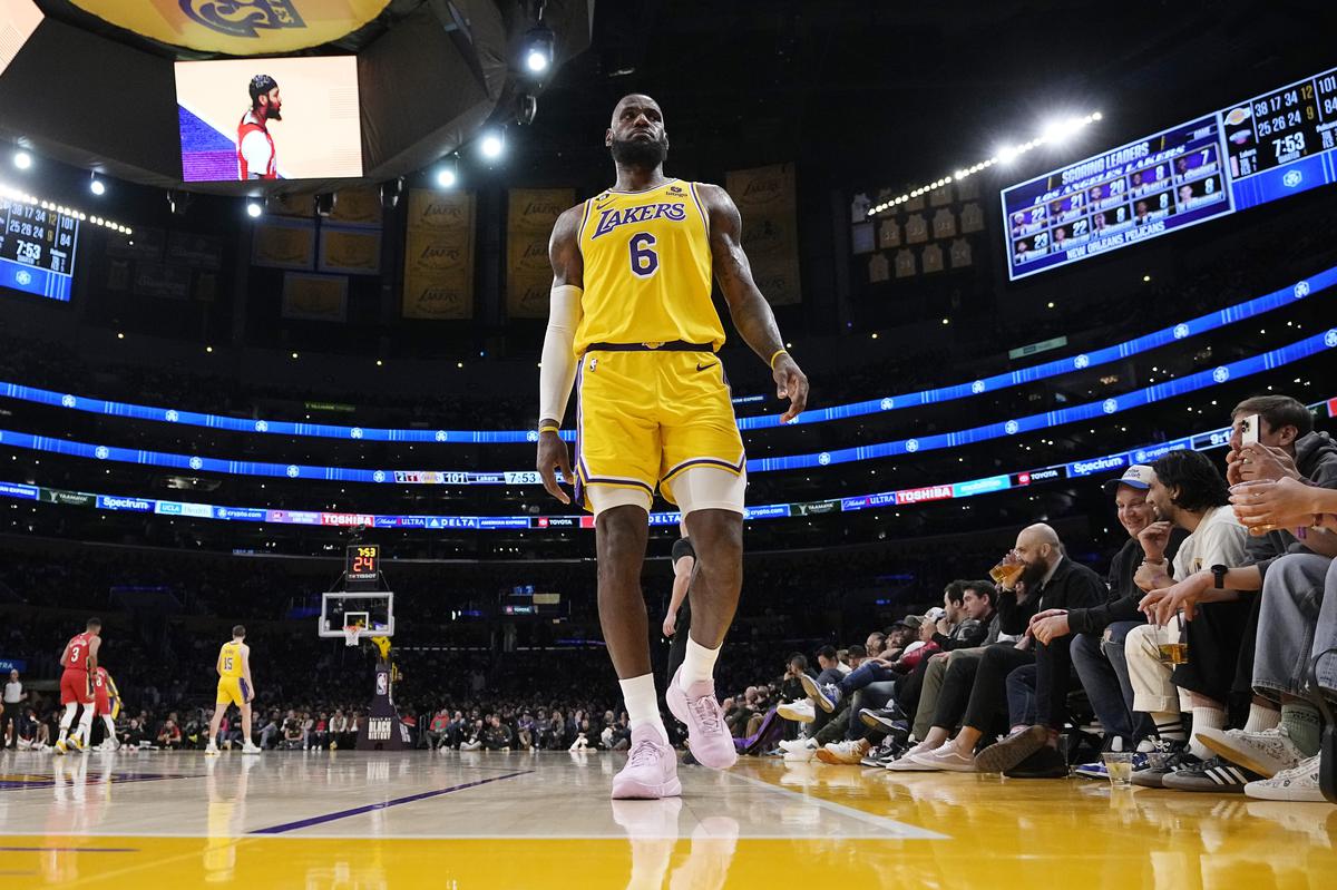 NBA LeBron James scores 21 in return as Lakers defeats Pelicans