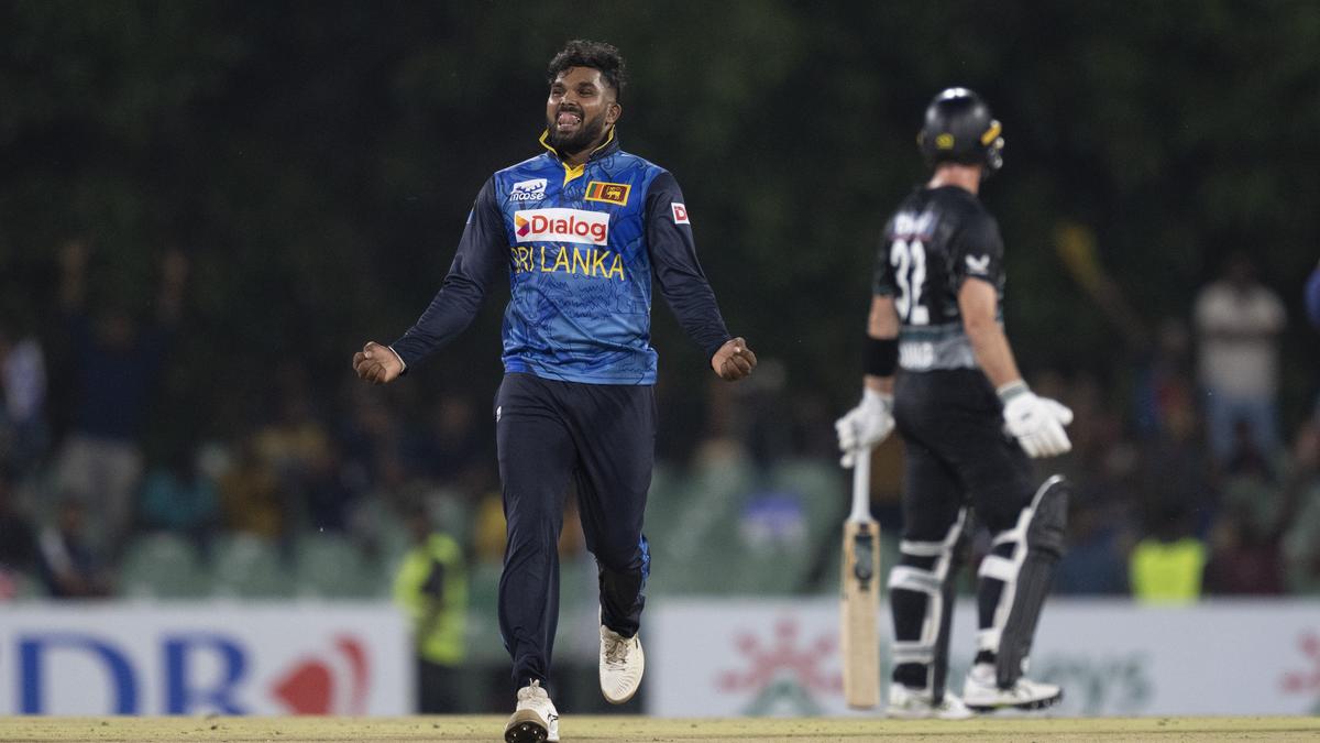 NZ vs SL, 2nd T20I Live Score: New Zealand 89/7 (17); Hasaranga picks four wickets