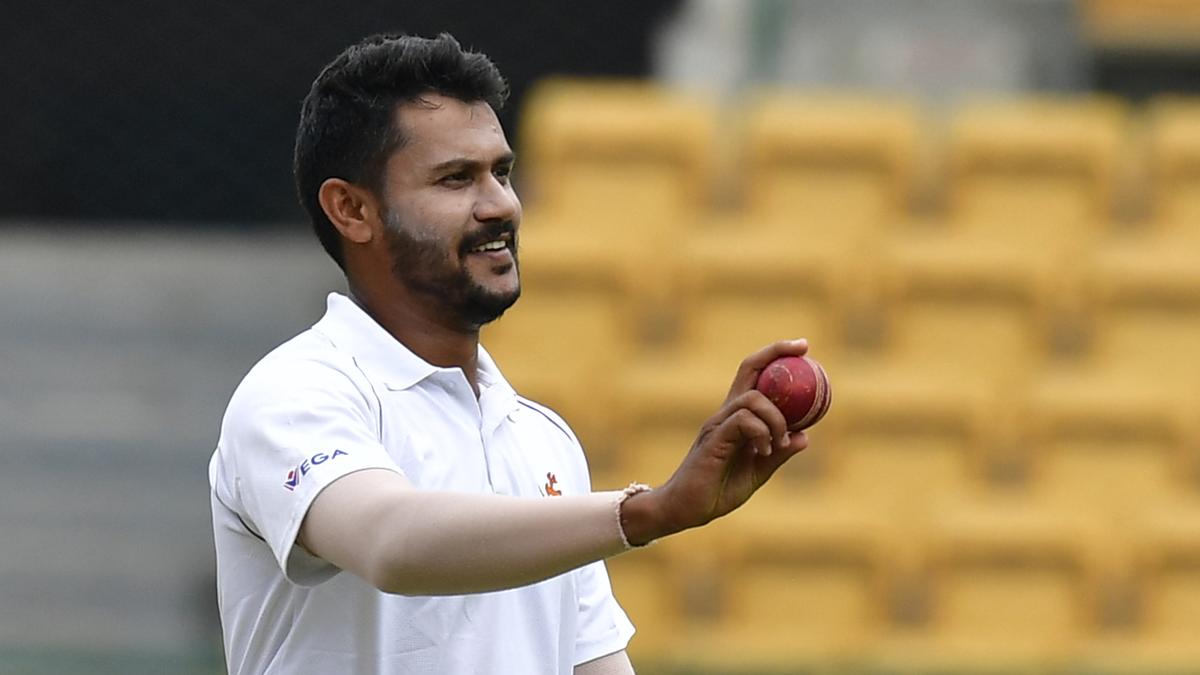 Ranji Trophy 2024-25: Manohar, Shreyas steady Karnataka’s innings against Bengal, Koushik picks five