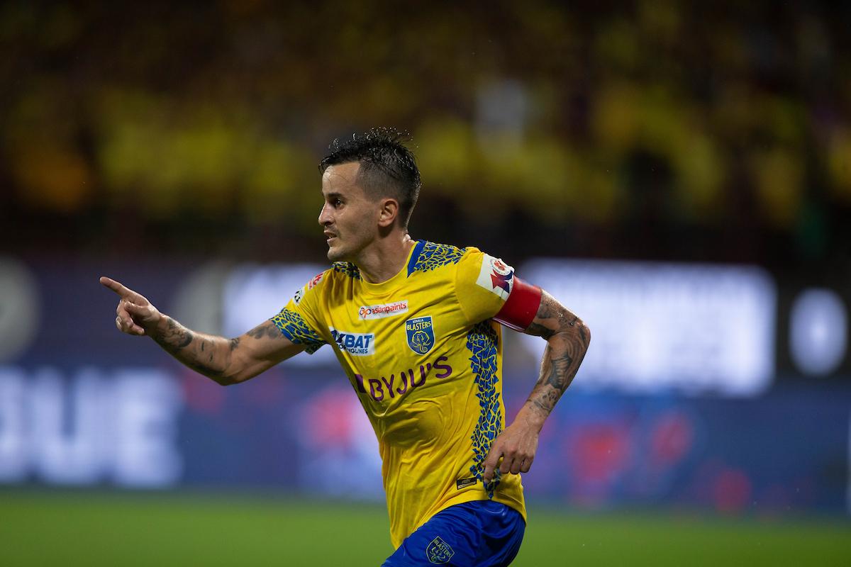 L'incertitude entourant la Super League indienne a vu le capitaine des Kerala Blasters, Adrian Luna, partir avec un prêt d'une saison.