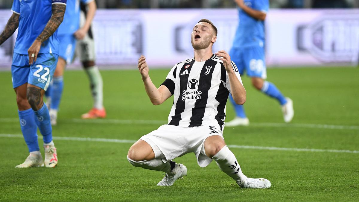 Juventus Midfielder Teun Koopmeiners Back in Contention After Rib Injury