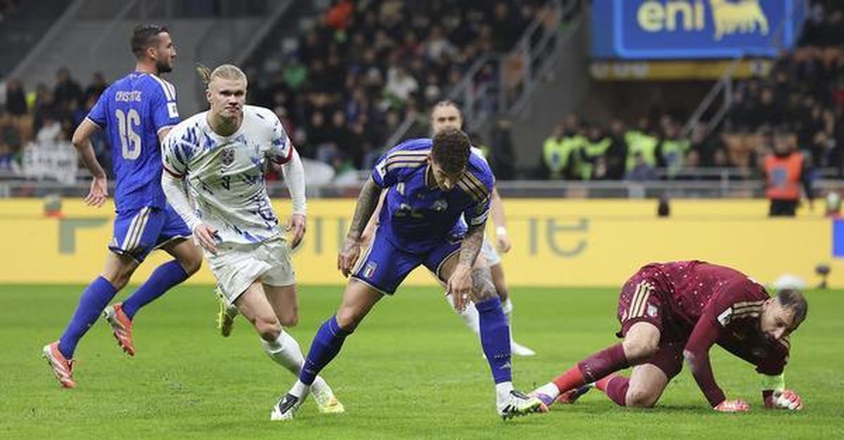 Erling Haaland skóroval pri domácej prehre Talianska 1:4 s Nórskom počas kvalifikácie na majstrovstvá sveta.