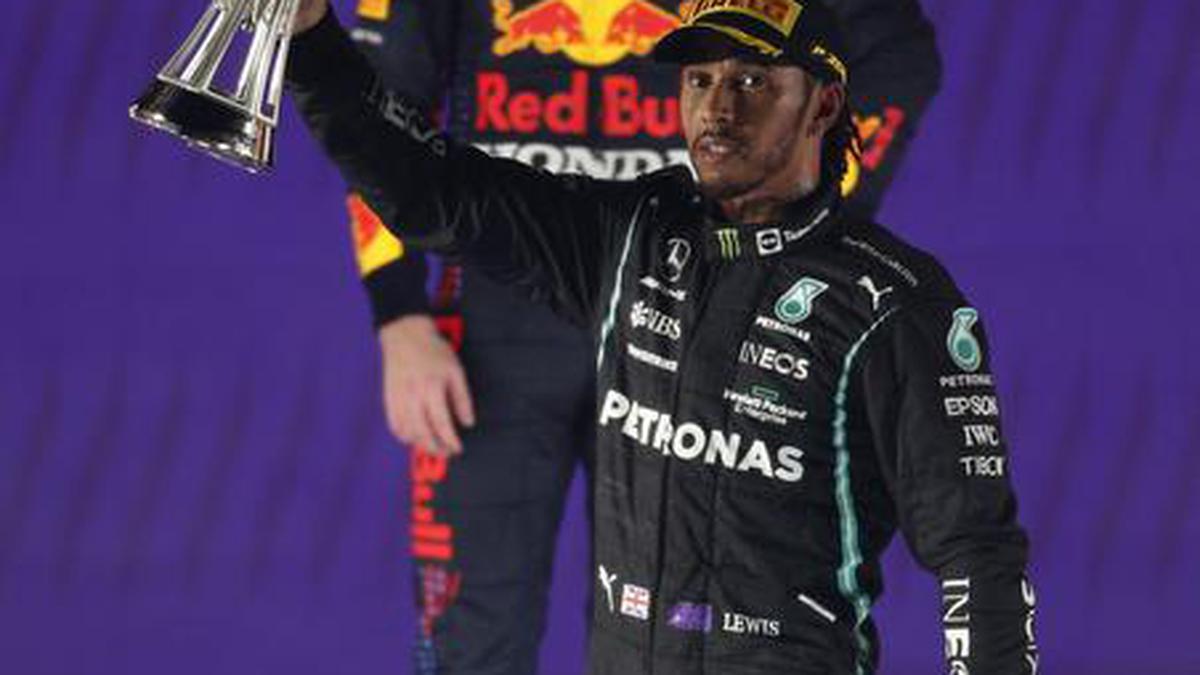 F1: Max Verstappen, Lewis Hamilton in no holds barred battle for title