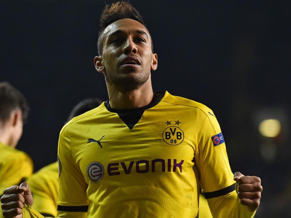 Gabon striker Aubameyang extends contract with Borussia Dortmund