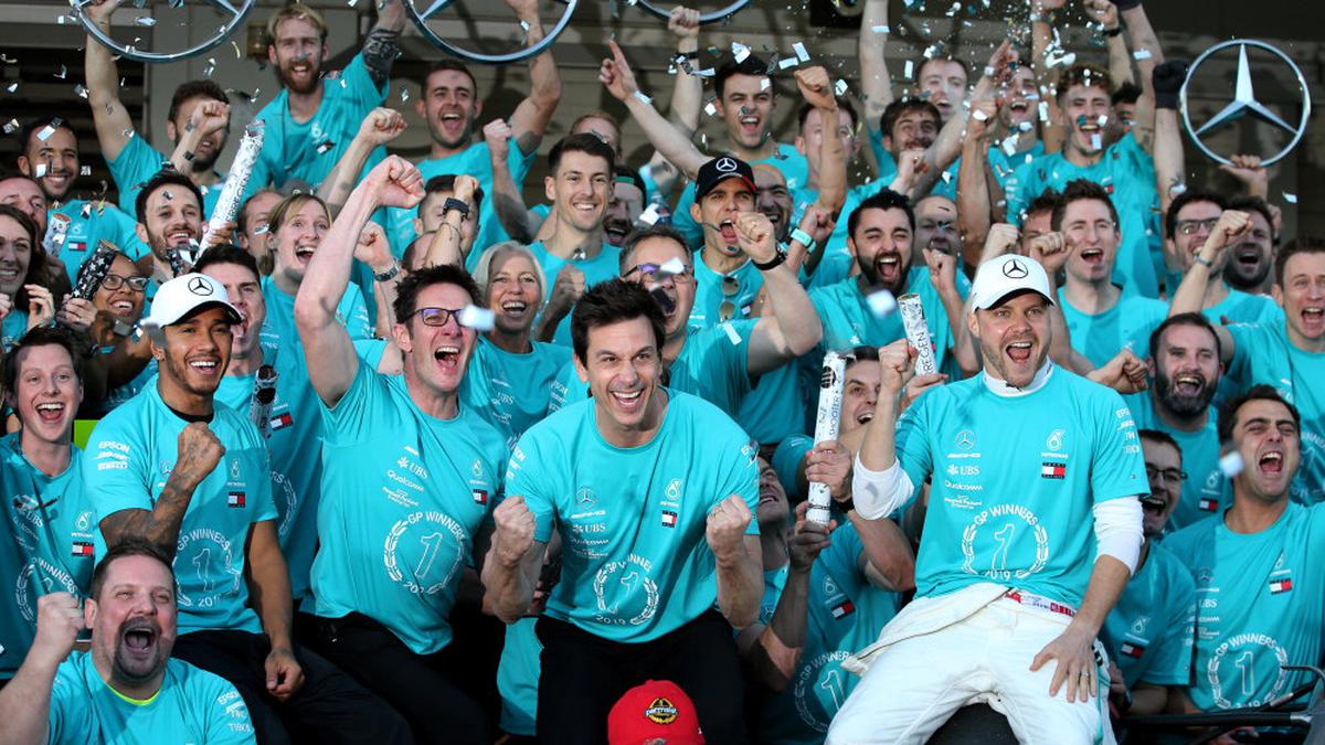 Formula 1: Mercedes win sixth straight constructors title