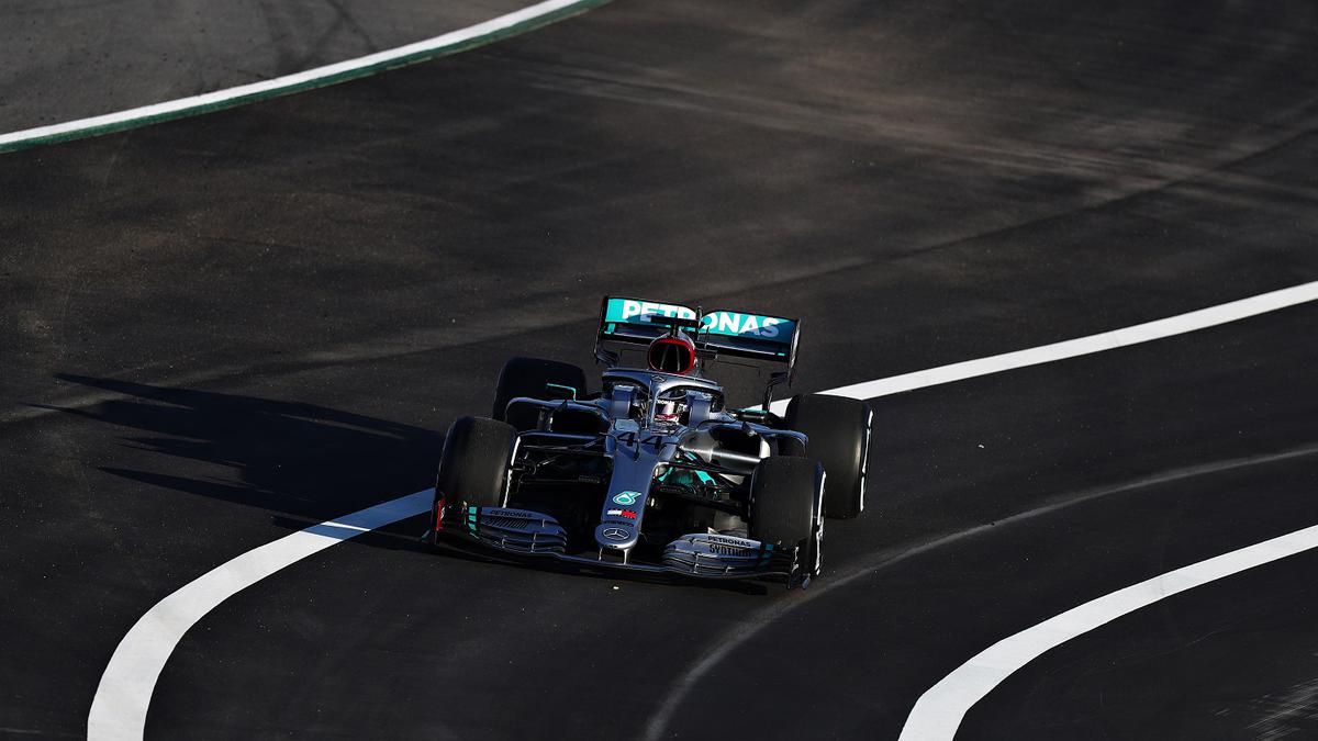 F1 testing: Mercedes fastest in Barcelona, Ferrari off the pace