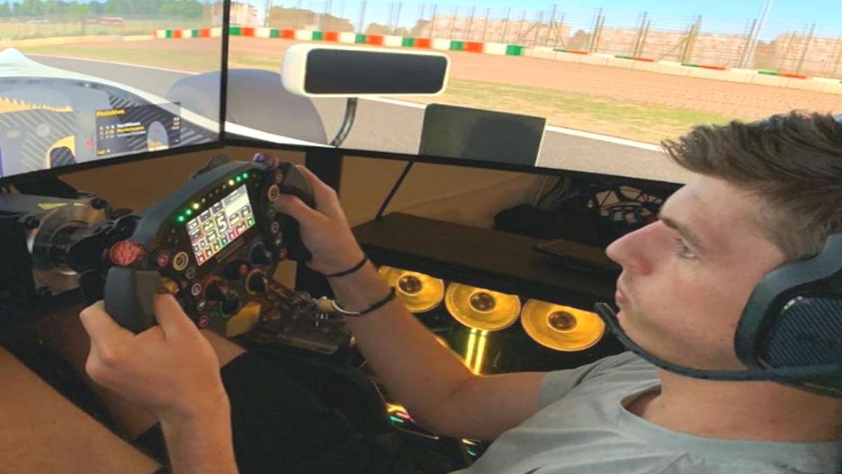 Coronavirus: F1 drivers to stage virtual reality races