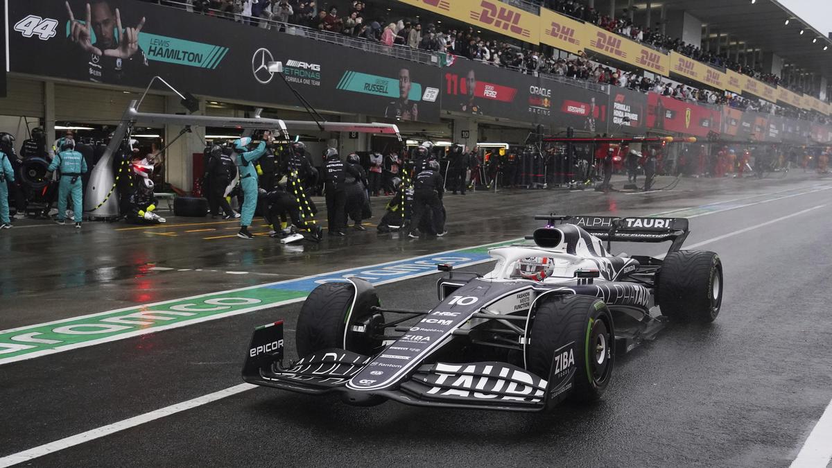 Pierre Gasly furious after tractor incident in Japanese GP track