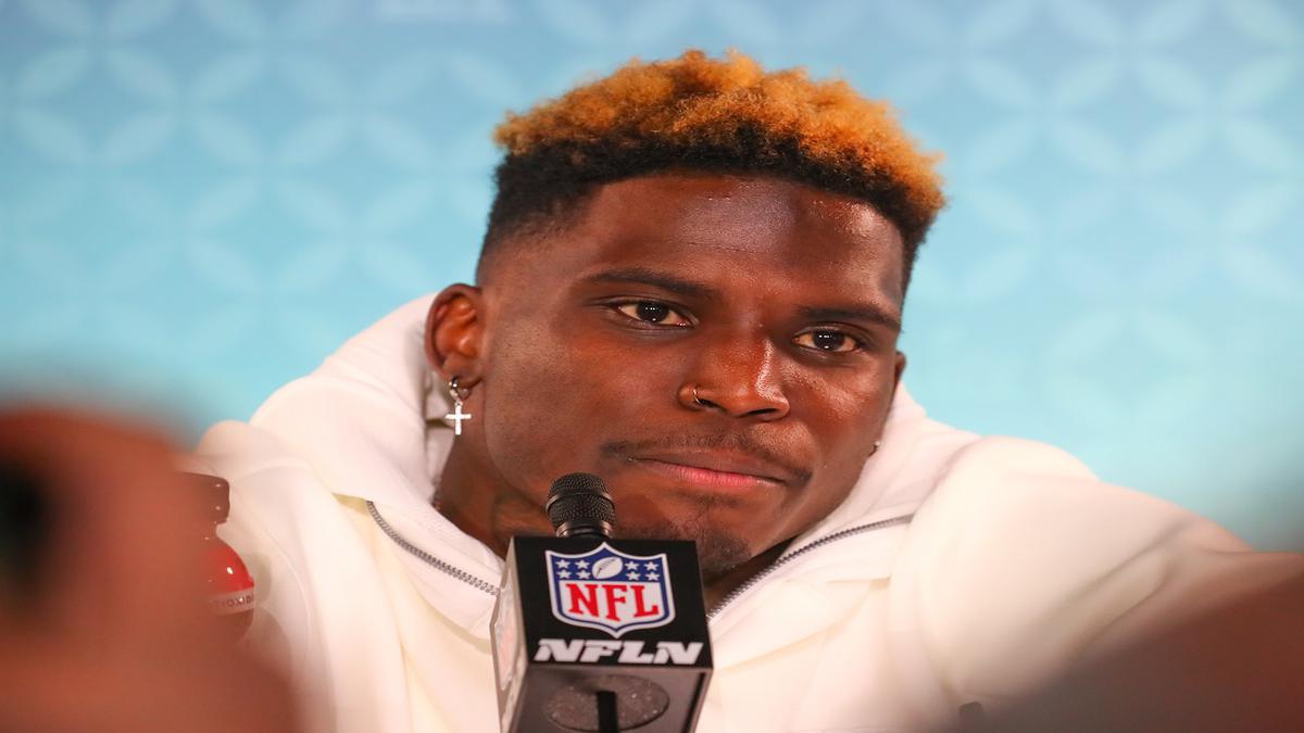 'Fastest man' in NFL Tyreek Hill eyes Olympics after Super Bowl