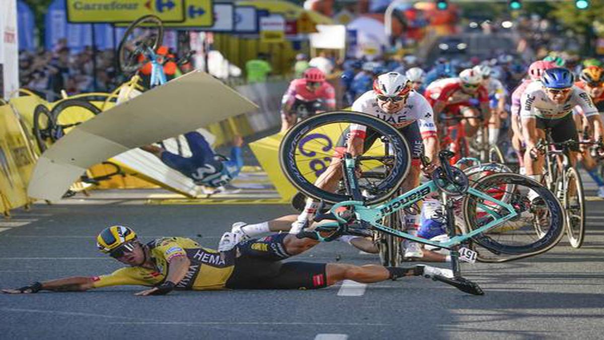 Dutch cyclist Jakobsen in induced coma after crash in Poland