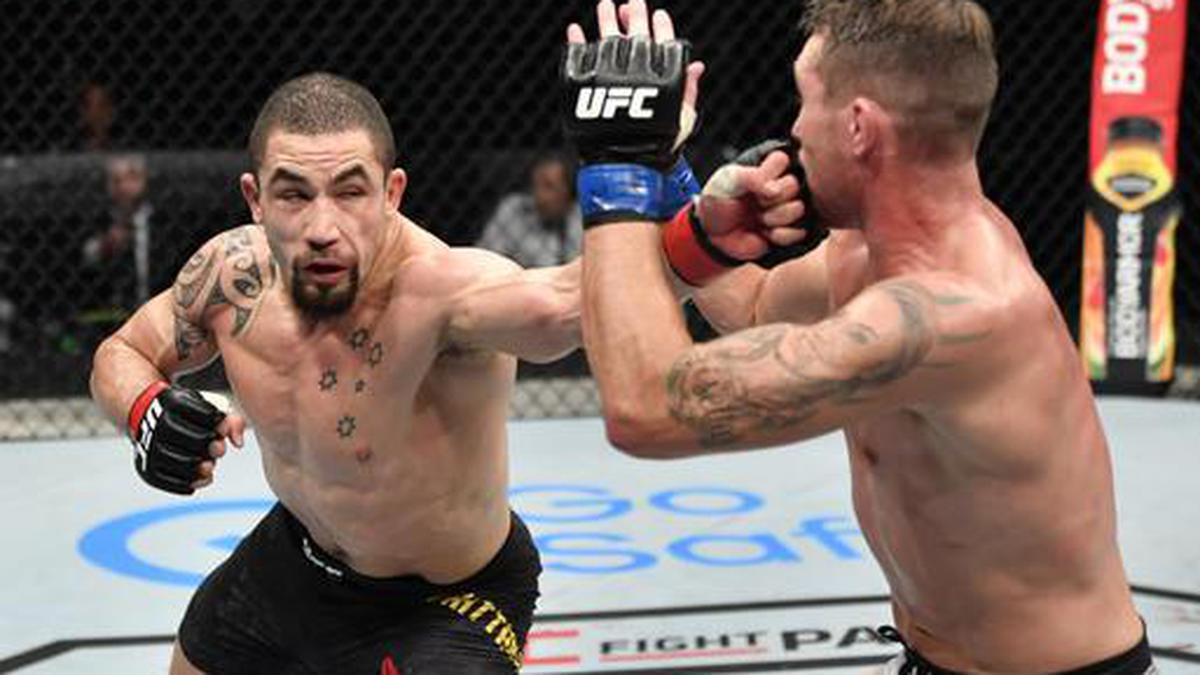 Robert Whittaker feels Adesanya will beat Costa at UFC 253