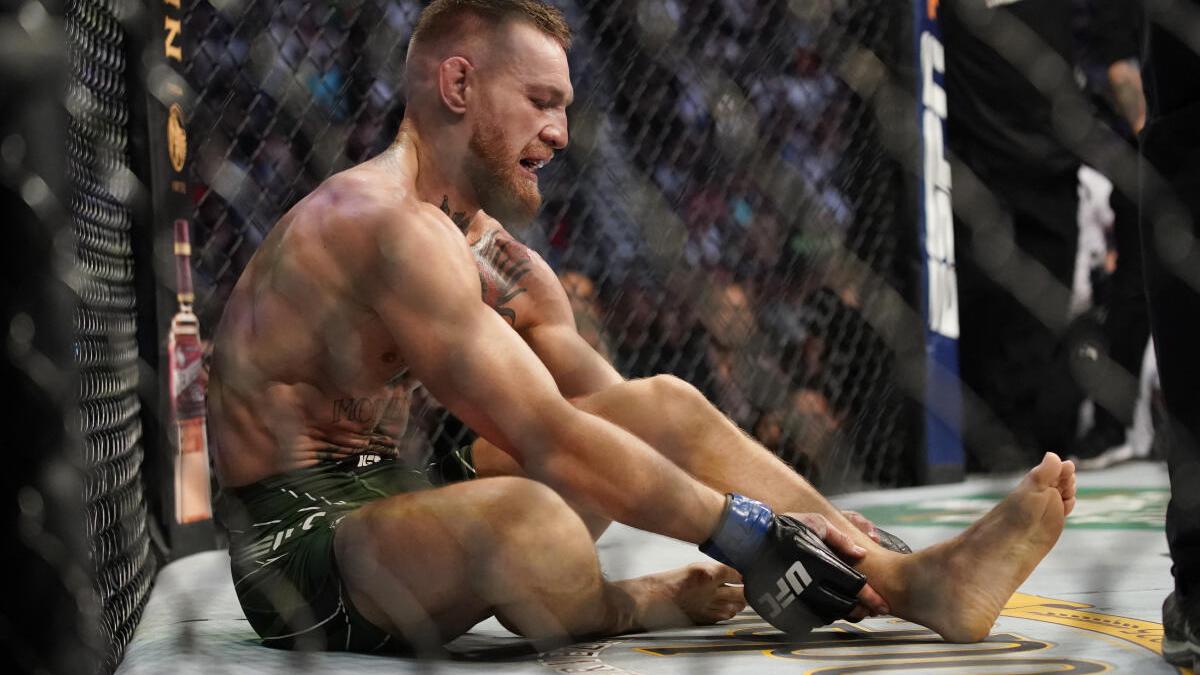 McGregor breaks leg in freak incident, Poirier wins by TKO - UFC 264 news