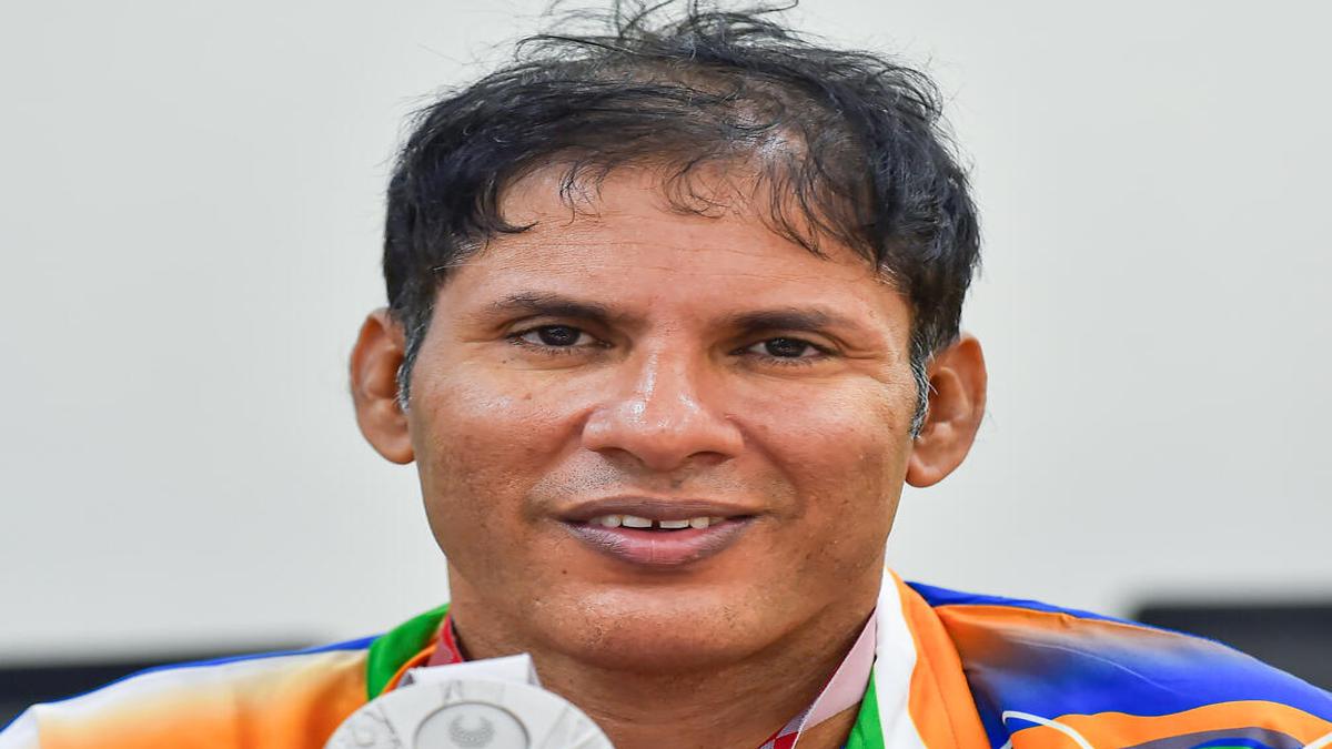 Sports Minister felicitates Paralympic medal winners