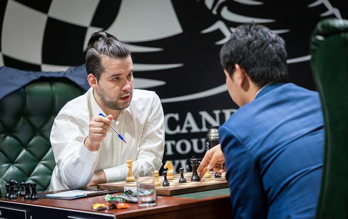 Ian Nepomniachtchi Loses to Anish Giri in Final of Magnus Carlsen  Invitational