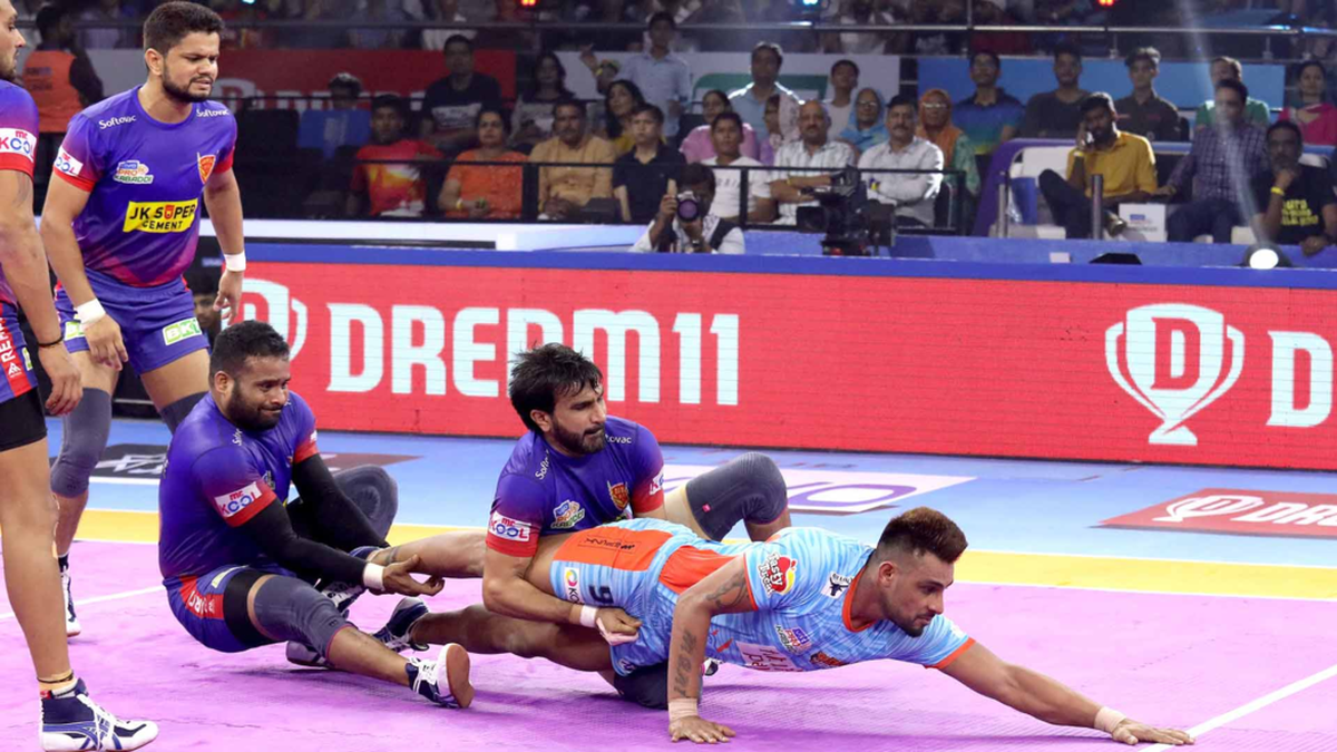 Pro Kabaddi: Bengal beats Delhi, Mumba beats Tamil Thaliavas