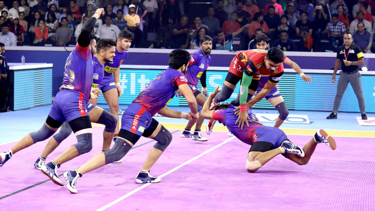 Pro Kabaddi: Delhi beats Bengaluru, Bengal beats U Mumba