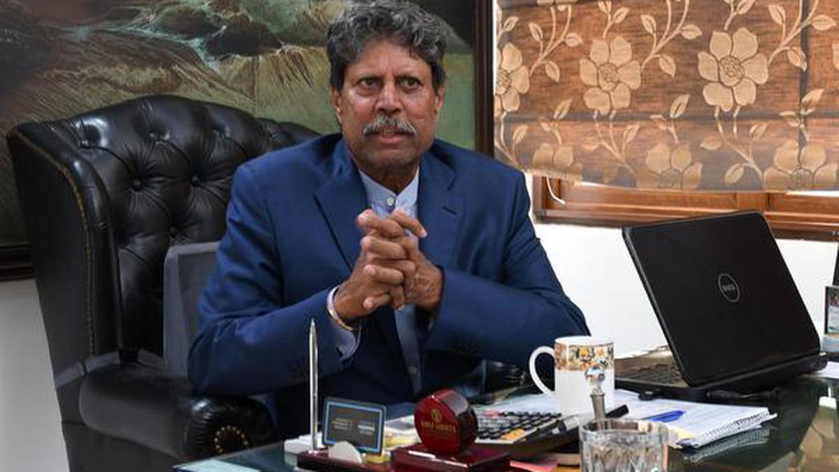 Kapil Dev: Bowler should set his own field, not captain