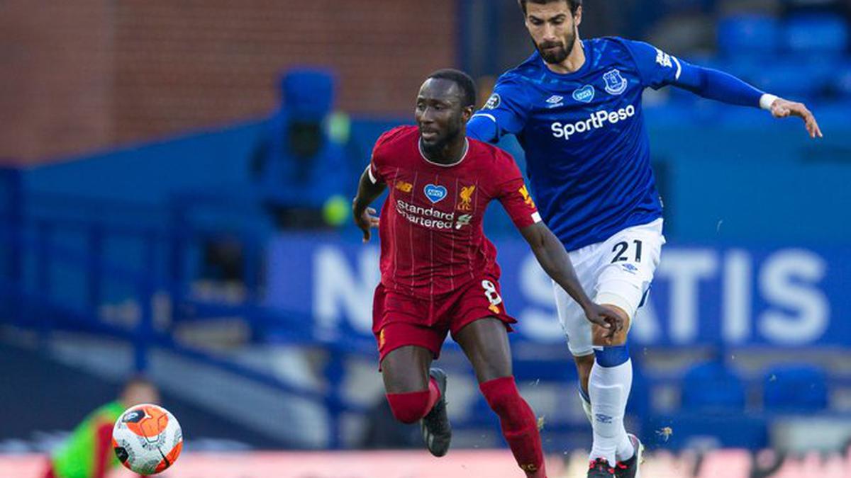 Premier League: Leader Liverpool held at Everton in goalless derby