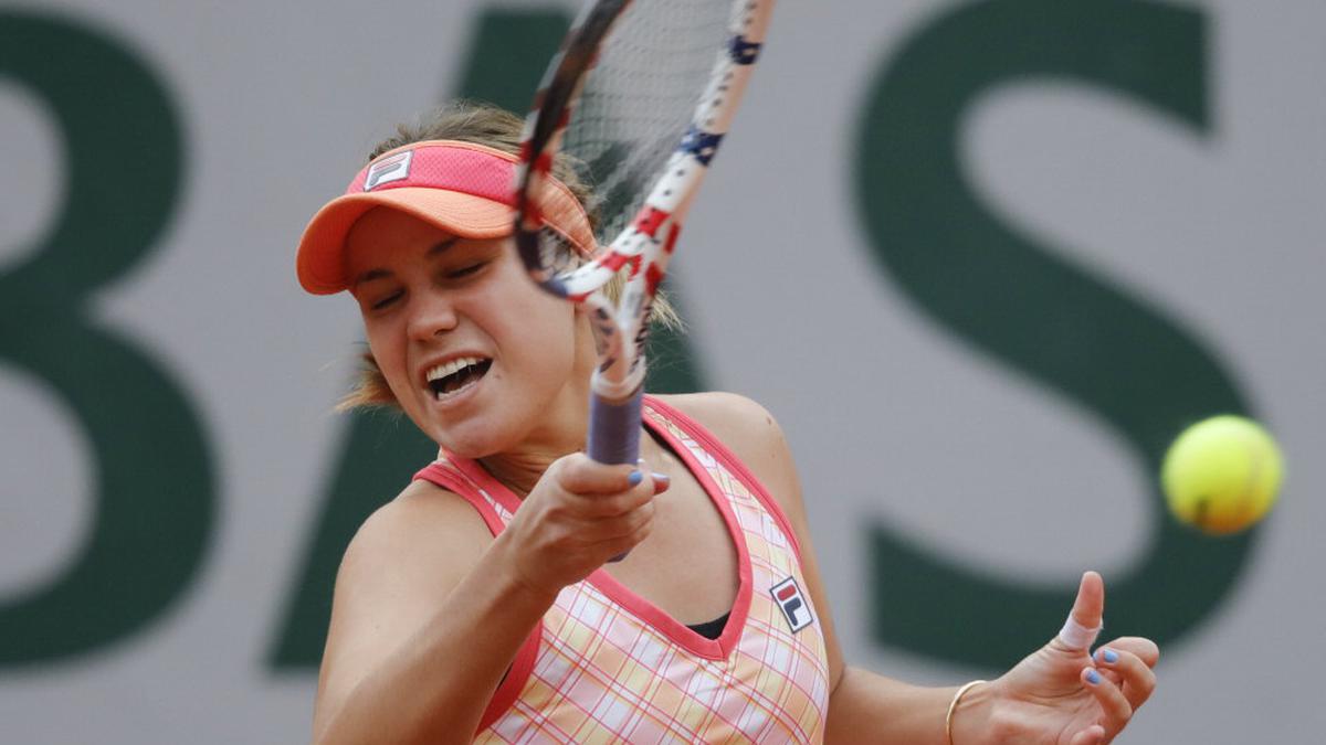 Sofia Kenin battles into French Open semifinals