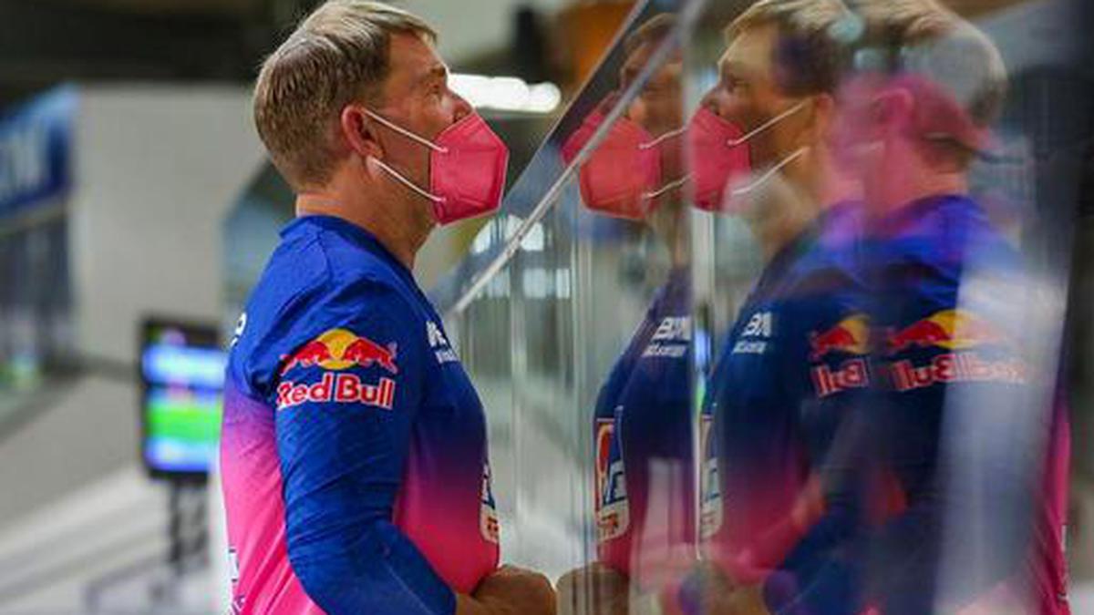 Pink ball should replace 'pathetic' red ball, says Shane Warne