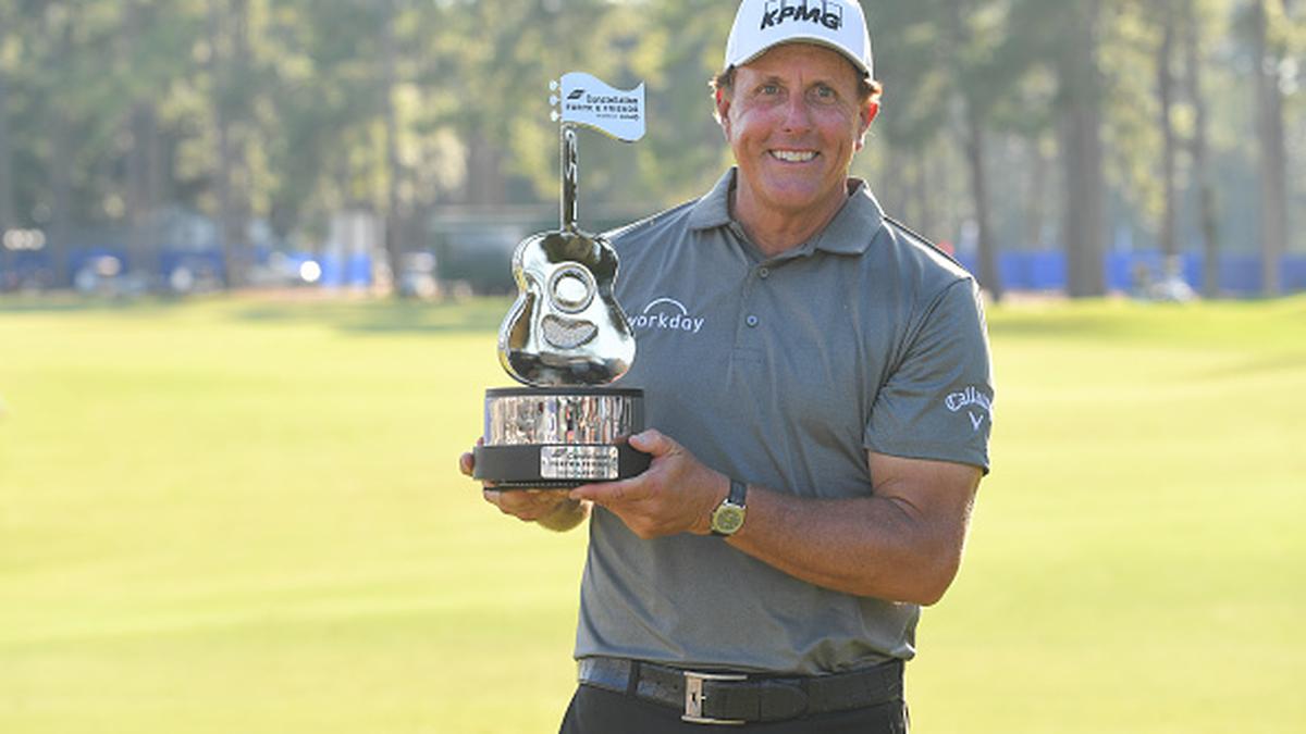 Mickelson holds off Jimenez for 3rd PGA Tour Champions win