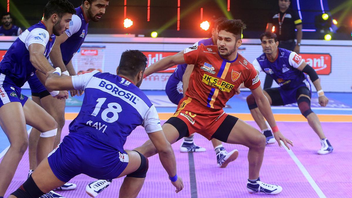 Pro Kabaddi: Pardeep Narwal shines, Naveen injured again; wins for Dabang Delhi, UP Yoddha, U Mumba holds Bengal Warriors for 32-32 tie