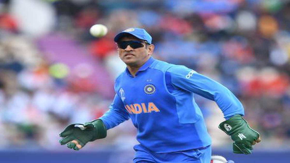 World Cup 2019: Dhoni can't wear 'insignia gloves', says ICC