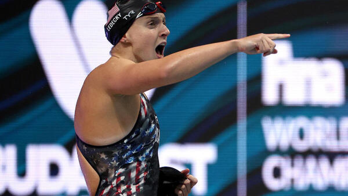 FINA World Championships: Ledecky wins record fifth 800m freestyle gold