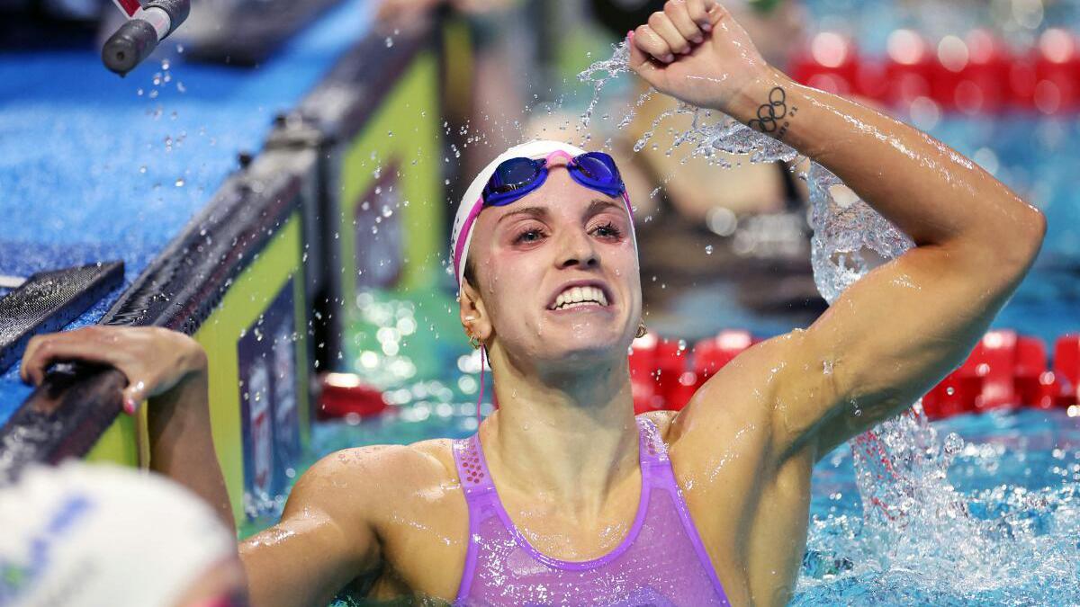 Smith sizzles in 200m backstroke, Weinstein shocks Ledecky in 200 free