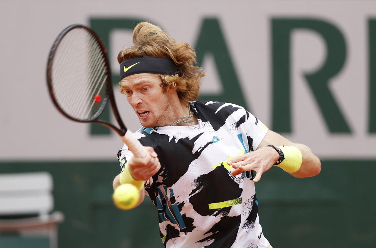 Rublev eases past Anderson to reach fourth round in Paris
