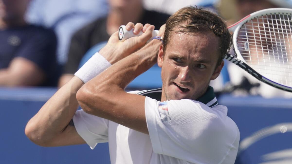 Medvedev books Cincinnati semis spot with win over Carreno Busta