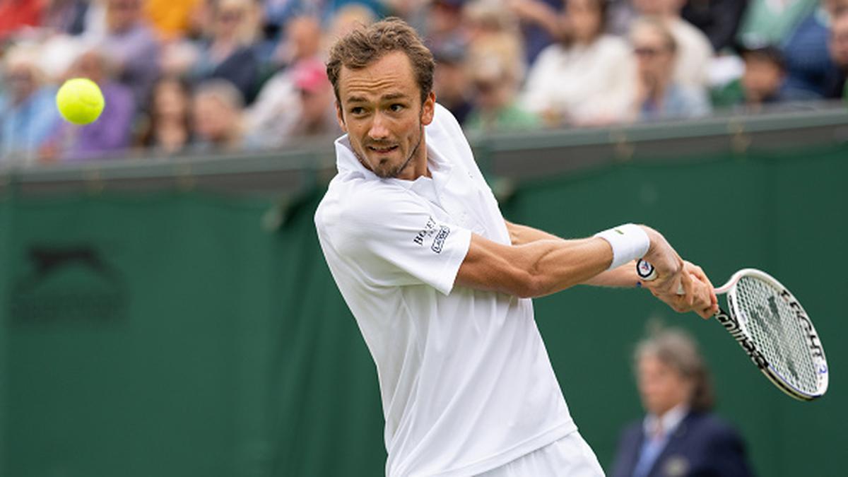 Medvedev shrugs off Wimbledon ban threat