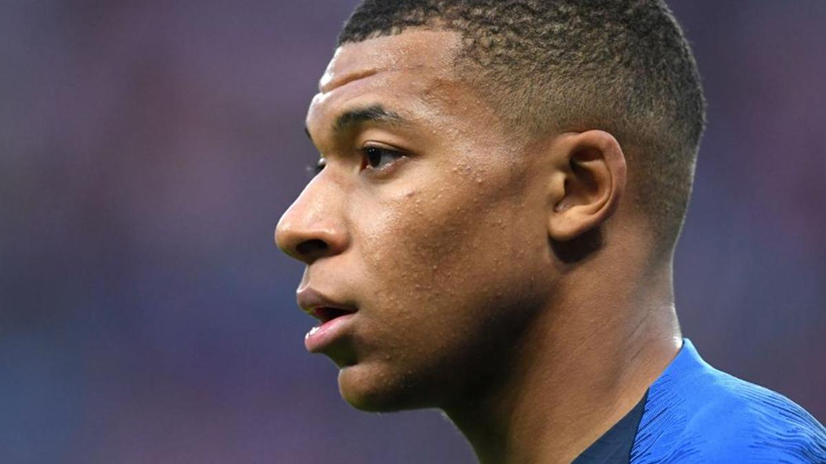 Lloris praises 'decisive' Mbappe after France comeback