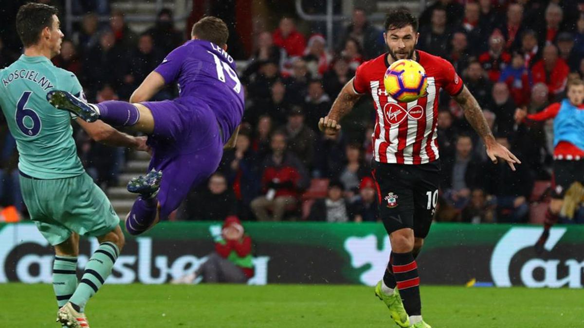 Premier League report: Southampton 3 Arsenal 2