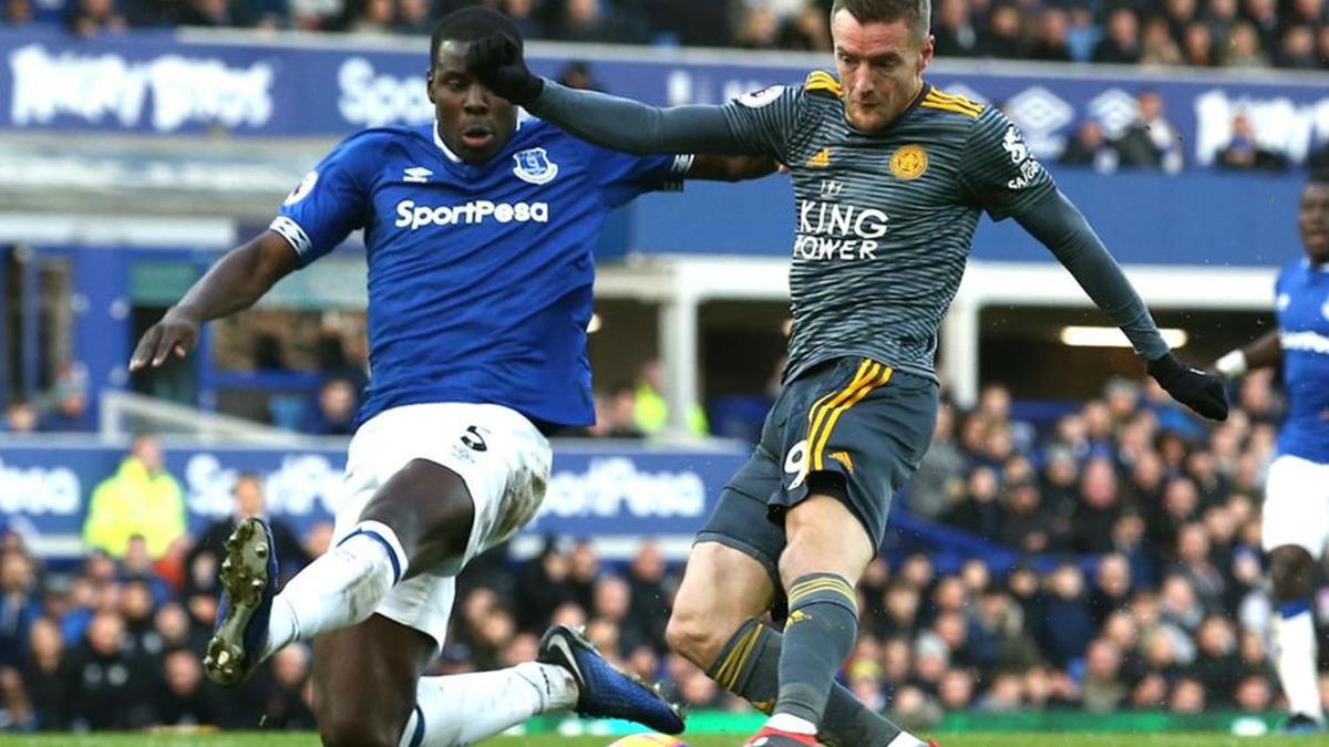 Everton 0 Leicester City 1: Vardy strikes in NYD scrap