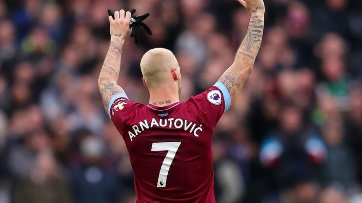 Marko Arnautovic signs new West Ham contract