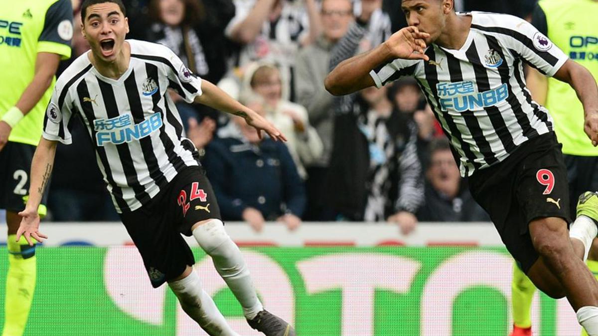 Premier League: Newcastle United 2 Huddersfield 0 - Mapgies four clear of relegation