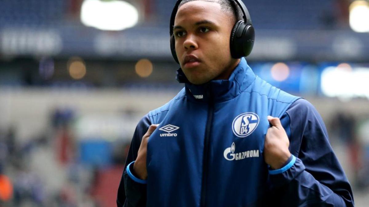 Juventus signs American McKennie on loan with option to buy