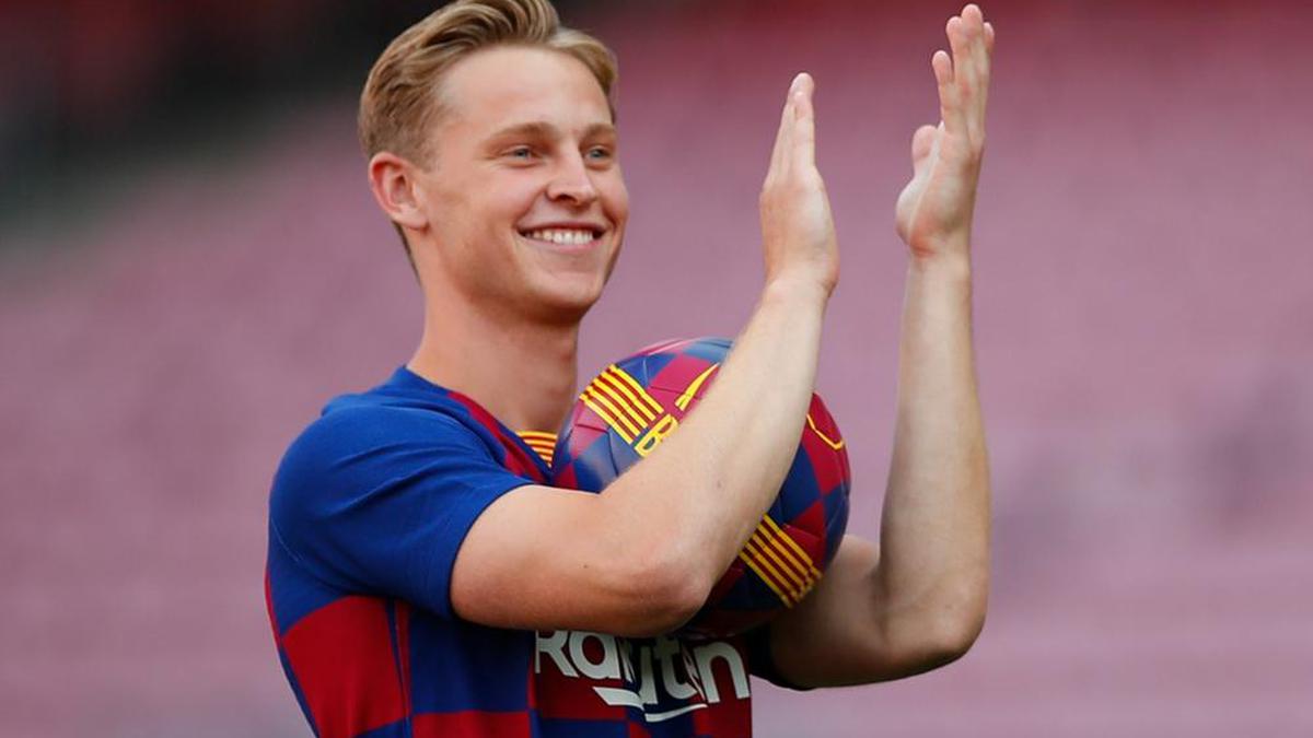 Frenkie de Jong would welcome Ajax star De Ligt to Barcelona